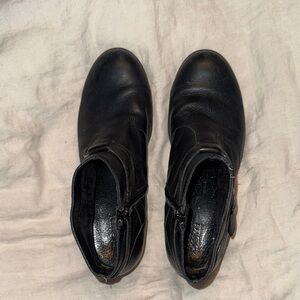 Born Boots size 6.5